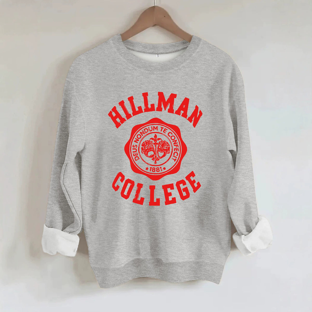 Badge printed long sleeved fleece sweatshirt